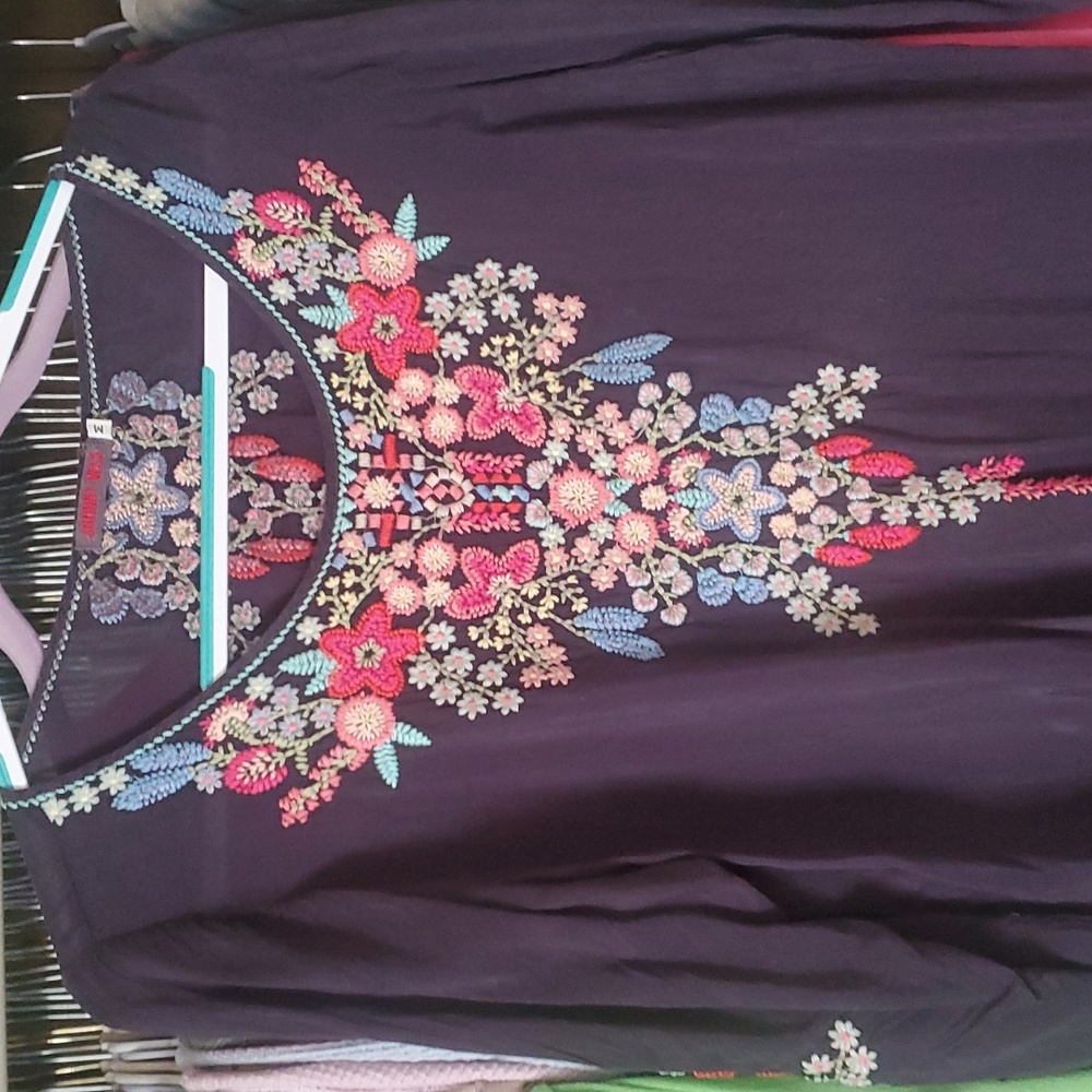 Johnny was 3 quarter sleeve tunic